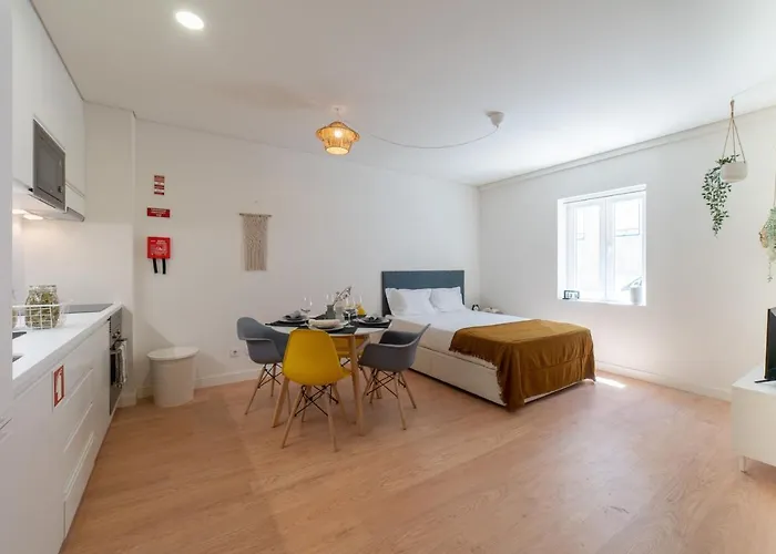 Monsanto Hill House - No. 565 R/c D Апартаменты Лиссабон